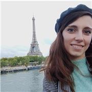 Graduada en Estudios Franceses, poseo el máster MAES, el DALF C1 de Francés y actualmente cursando el máster MUTECD